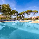 בית נופש Maison - Avec Piscine קאלביסון