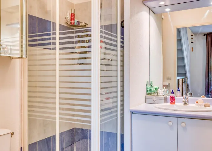 Maison - Avec Piscine *