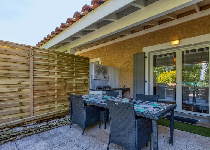 Maison - Avec Piscine * Calvisson